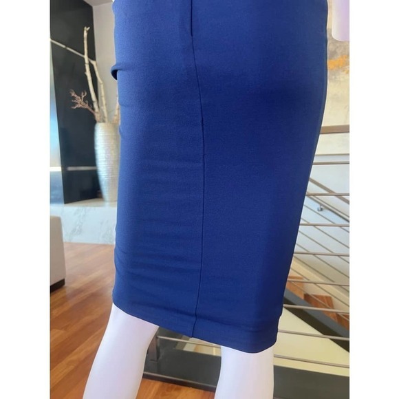 Nookie Athena Off Shoulder Midi Dress in Blue - Picture 9 of 12